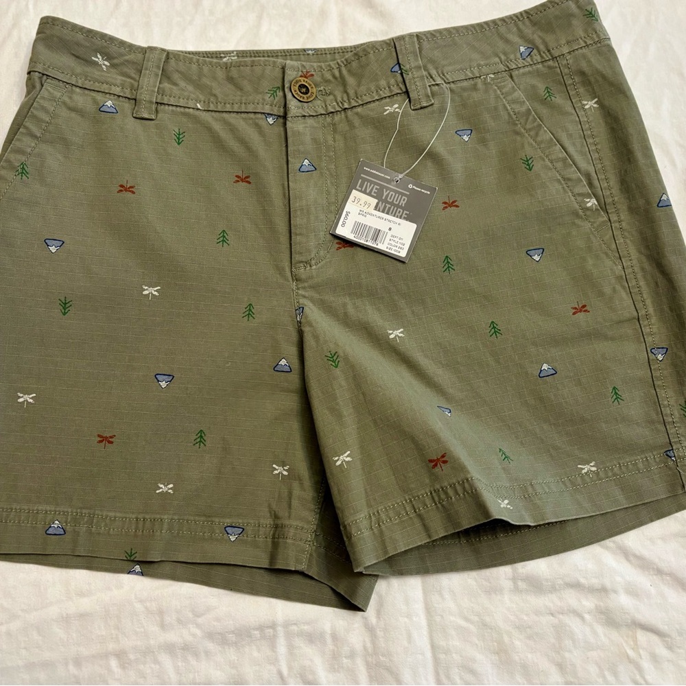 New with tags! Eddie Bauer Green  Lightweight Casual Shorts
